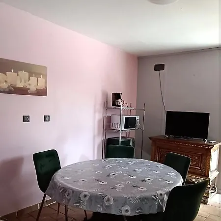 Le 7 Blanche Casa de Férias Belle-et-Houllefort